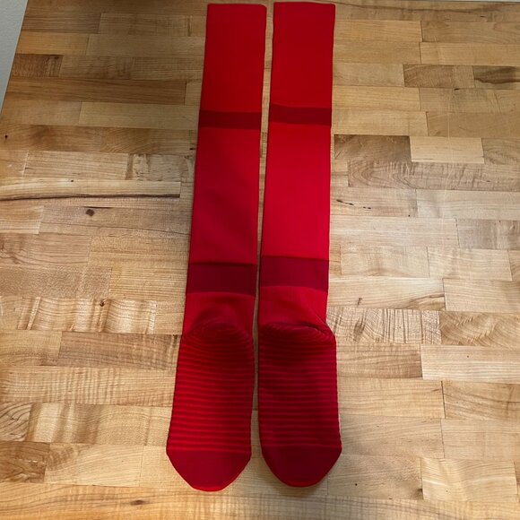 Men's Medium 6-8 Nike Soccer Football Long Over the calf Dri Fit Socks Red - Picture 3 of 4